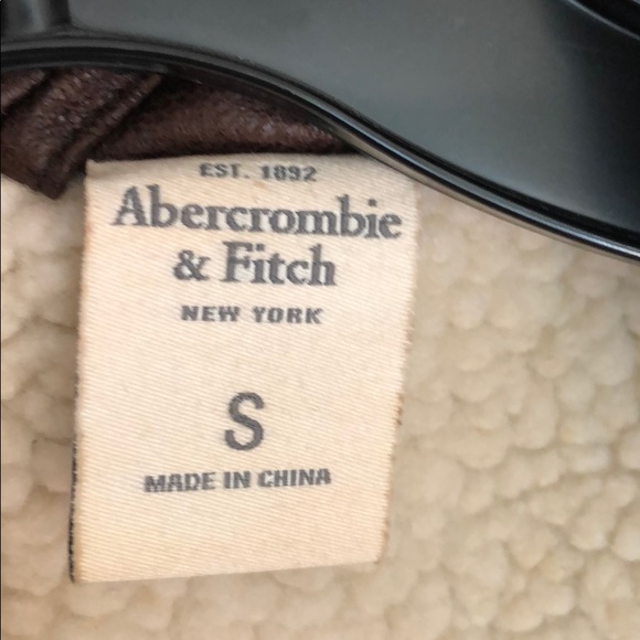 Abercrombie & Fitch Small Vest Brown - Picture 2 of 6